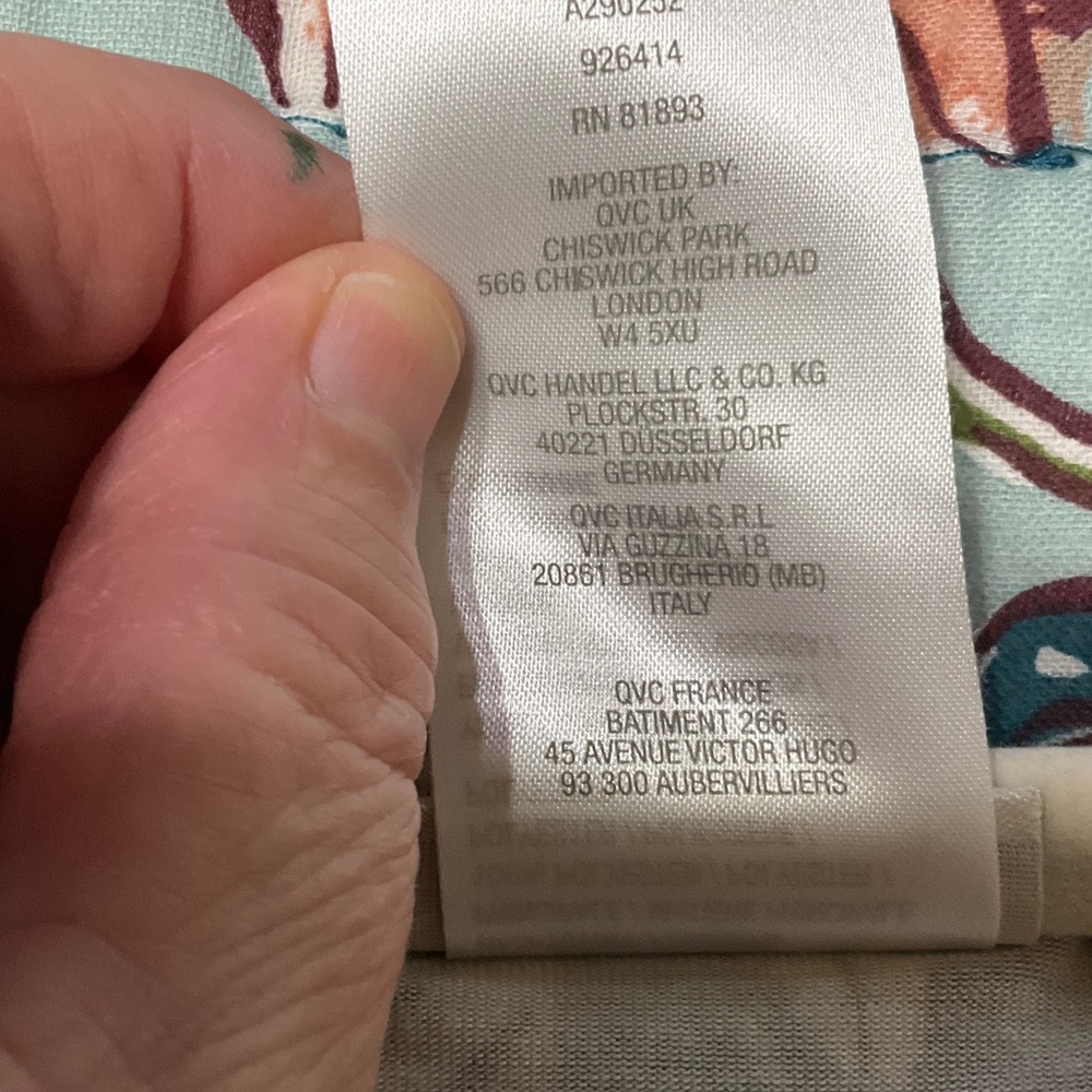 LOGO by Lori Goldstein Floral Sleeveless Vest - Picture 8 of 11